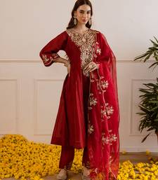 Maroon embroidered chanderi kurta set