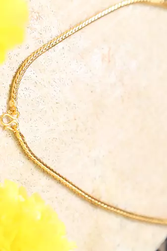 Traditional gold-plated tali chain