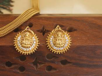 Matte finish temple necklace set 3
