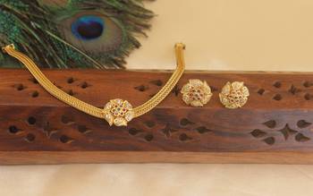 Matte finish flower shape necklace set 2