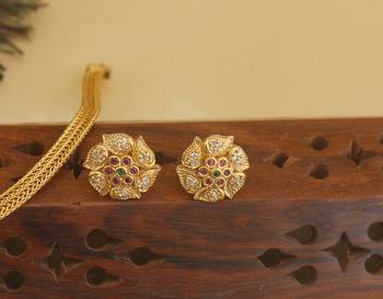 Matte finish flower shape necklace set 3