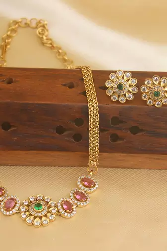 Gold plated flower necklace set