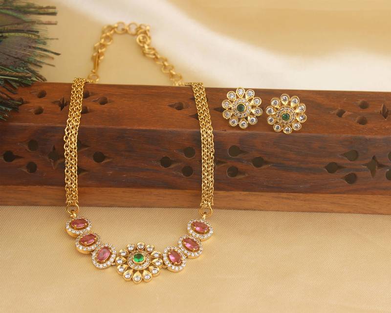 Gold plated flower necklace set