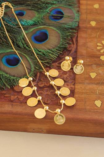 Kerala style gold plated kasu necklace set