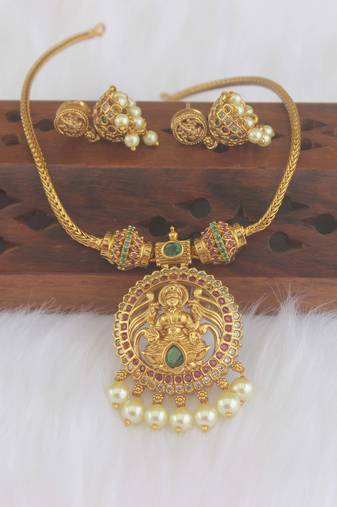 Matte finish temple necklace set