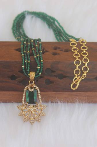 Gold plated handmade beads pendant necklace