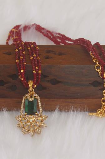 Gold plated handmade beads pendant necklace