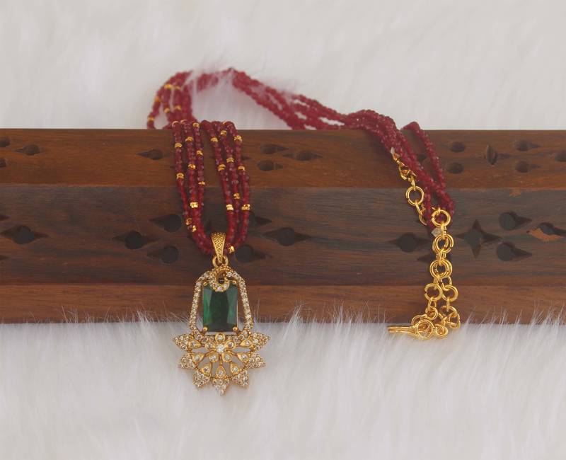 Gold plated handmade beads pendant necklace