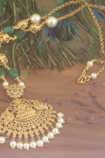 Temple handmade pearl beads necklace