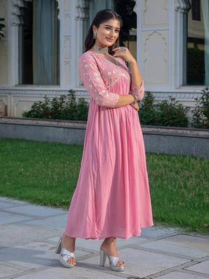 floral embroidered pink v-neck reyon anarkali kurti 3