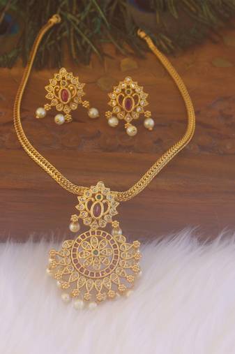 Matte finish stone necklace set