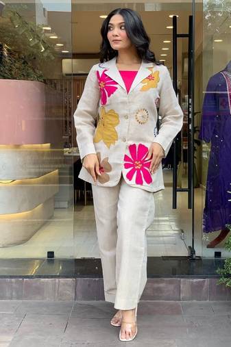 Aaysa floral embroidered white v-neck pure cotton co-ord set