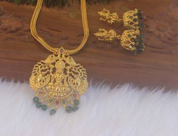 Matte finish temple peacock  necklace set 4