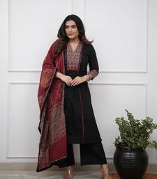 Aaysa floral embroidered black v-neck pure cotton a-line kurta with trouser & dupatta