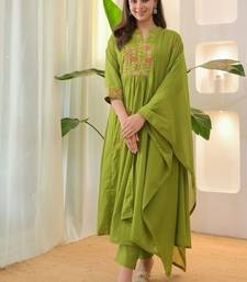 Aaysa floral embroidered green round neck pure cotton a-line kurta with trouser & dupatta