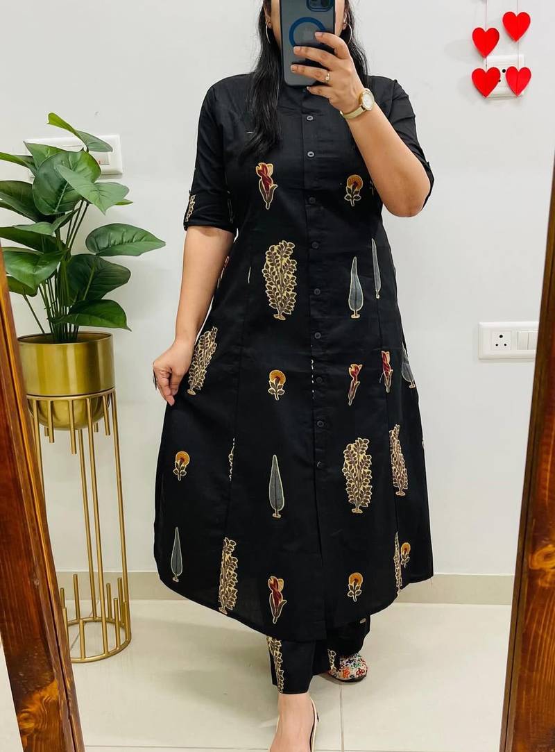 Aaysa floral printed black round neck pure cotton a-line kurta with trouser