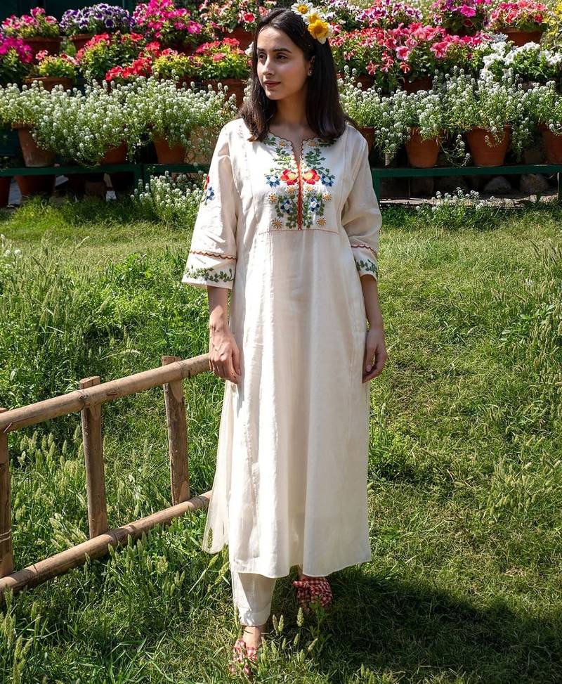 Aaysa floral embroidered white round neck silk anarkali kurta with trouser