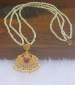 Handmade peacock pearl beads necklace