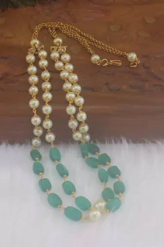 Handmade pearl beads necklace