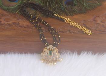 Peacock handmade beads necklace 1