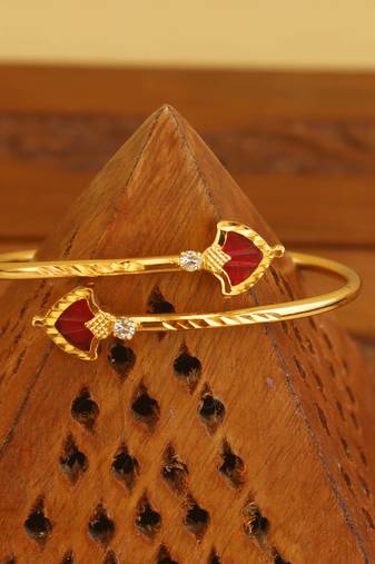 Kerala style gold plated palakka kada