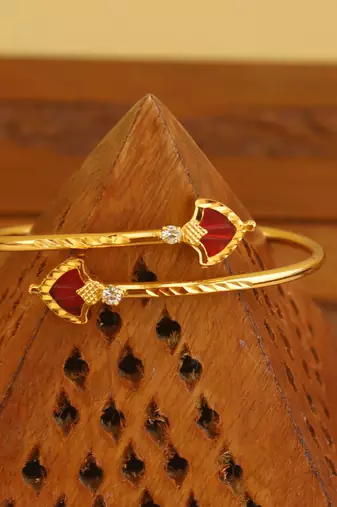 Kerala style gold plated palakka kada