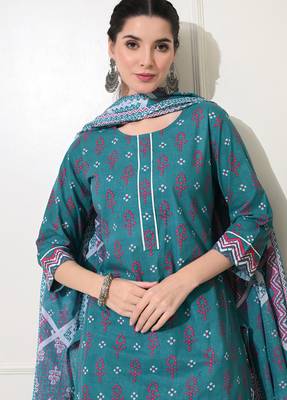 Women printed pure cotton occasional ramagreen straight kurta pant dupatta set 3