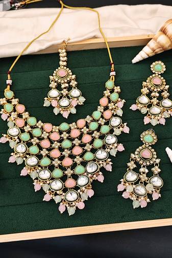 Pastel kundan bridal necklace set with earrings & maang tikka | pink and green stone traditional indian jewelry