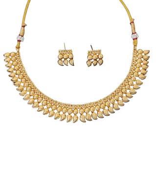 Traditional gold plated leaf design necklace set with earrings 4