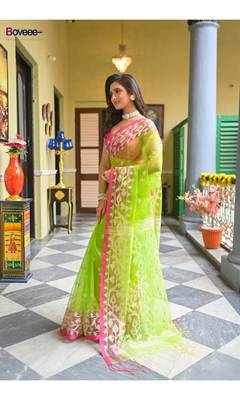 Green  muslin silk blend saree with pink border and woven motifs 2