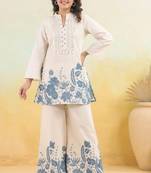 Floral embroidered white round neck cotton co-ord set