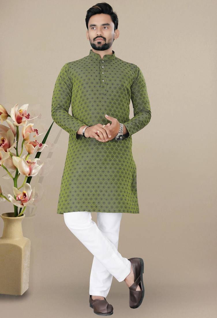 Green jacquard straight men's kurta pyjama