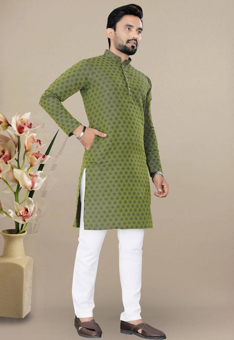 Green jacquard straight men's kurta pyjama