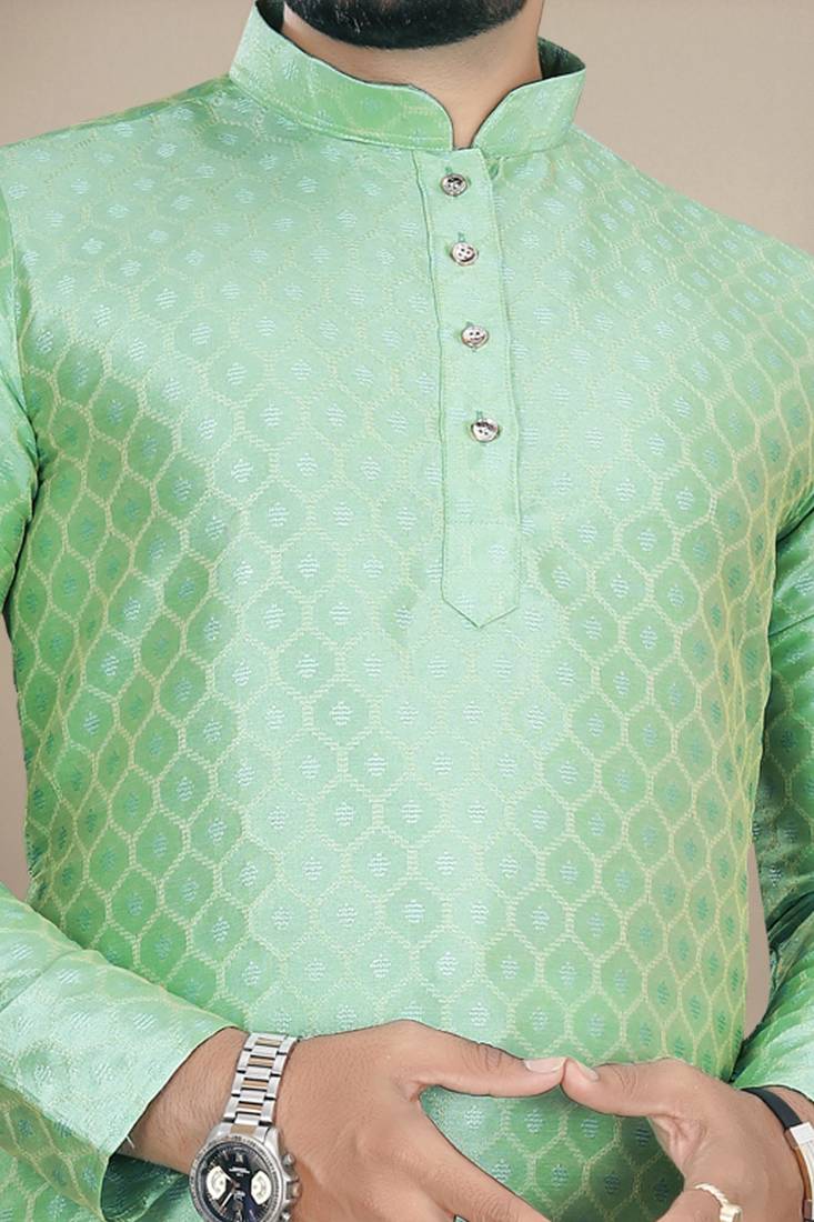 Pista jacquard straight men's kurta pyjama
