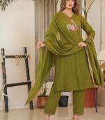 Floral embroidered green v neck pure cotton kurta with trouser & dupatta set