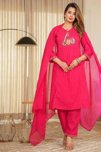 Floral embroidered pink v neck pure cotton kurta with trouser & dupatta set