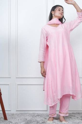 Pink kali kurta set with fida dupatta