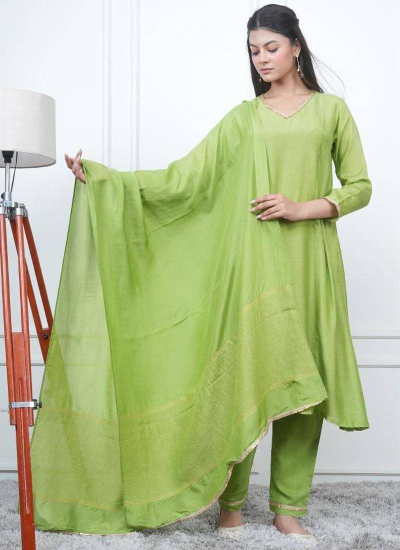 Green kali kurta set with fida dupatta