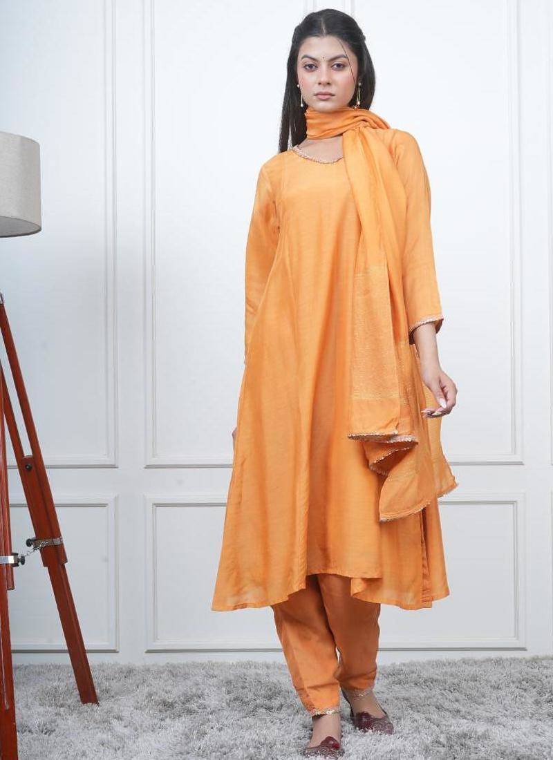 Orange kali kurta set with fida dupatta