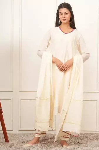 White kali kurta set with fida dupatta