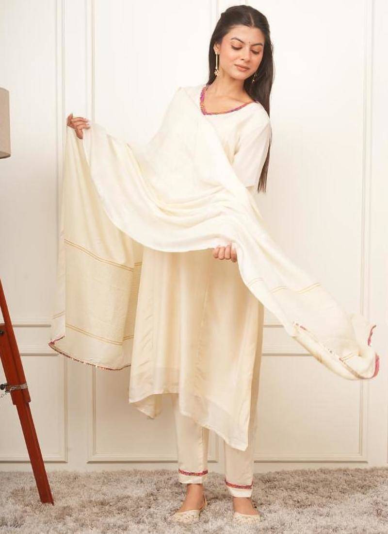 White kali kurta set with fida dupatta