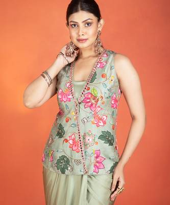 Green embroidered silk skirt set 3
