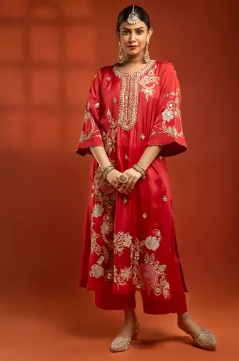 Red embroidered cotton silk kurta set