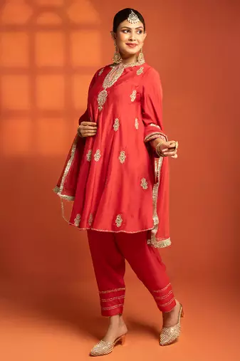 Red embroidered cotton silk kurta set