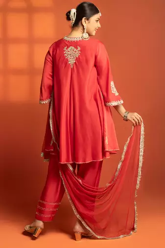 Red embroidered cotton silk kurta set