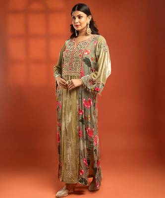 Green embroidered silk kurta set 5