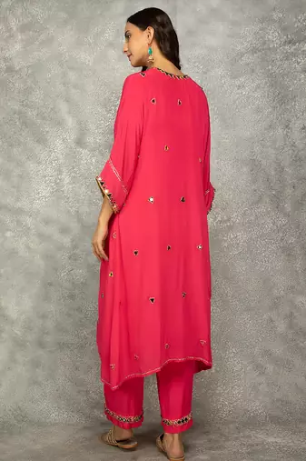 Fuchsia embroidered crepe kurta set