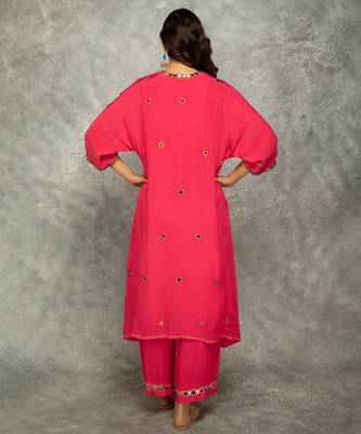 Fuchsia embroidered crepe kurta set 4
