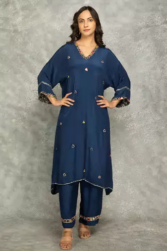 Blue embroidered crepe kurta set