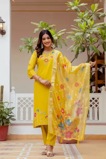 Women's Gorgeous Embroidery work Viscose Gadhwal Fabric Straight Kurta, Pant and Dupatta Set